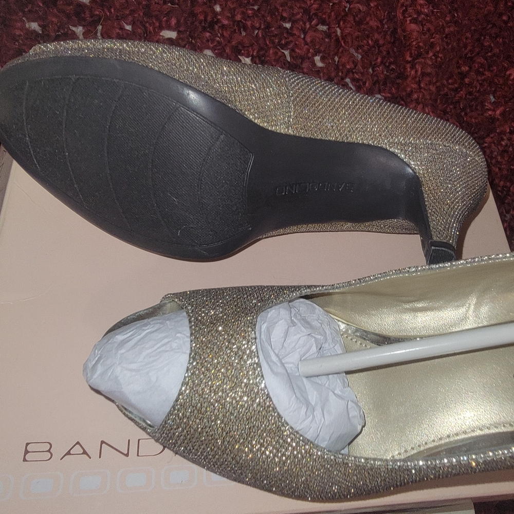 Heels - Picture 3 of 4